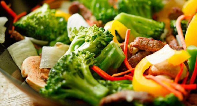 insalata di verdure per la gastrite